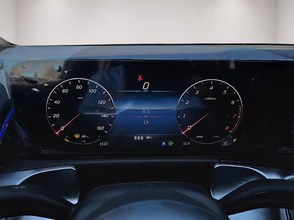 Used 2025 Mercedes-Benz GLB 250 image 24