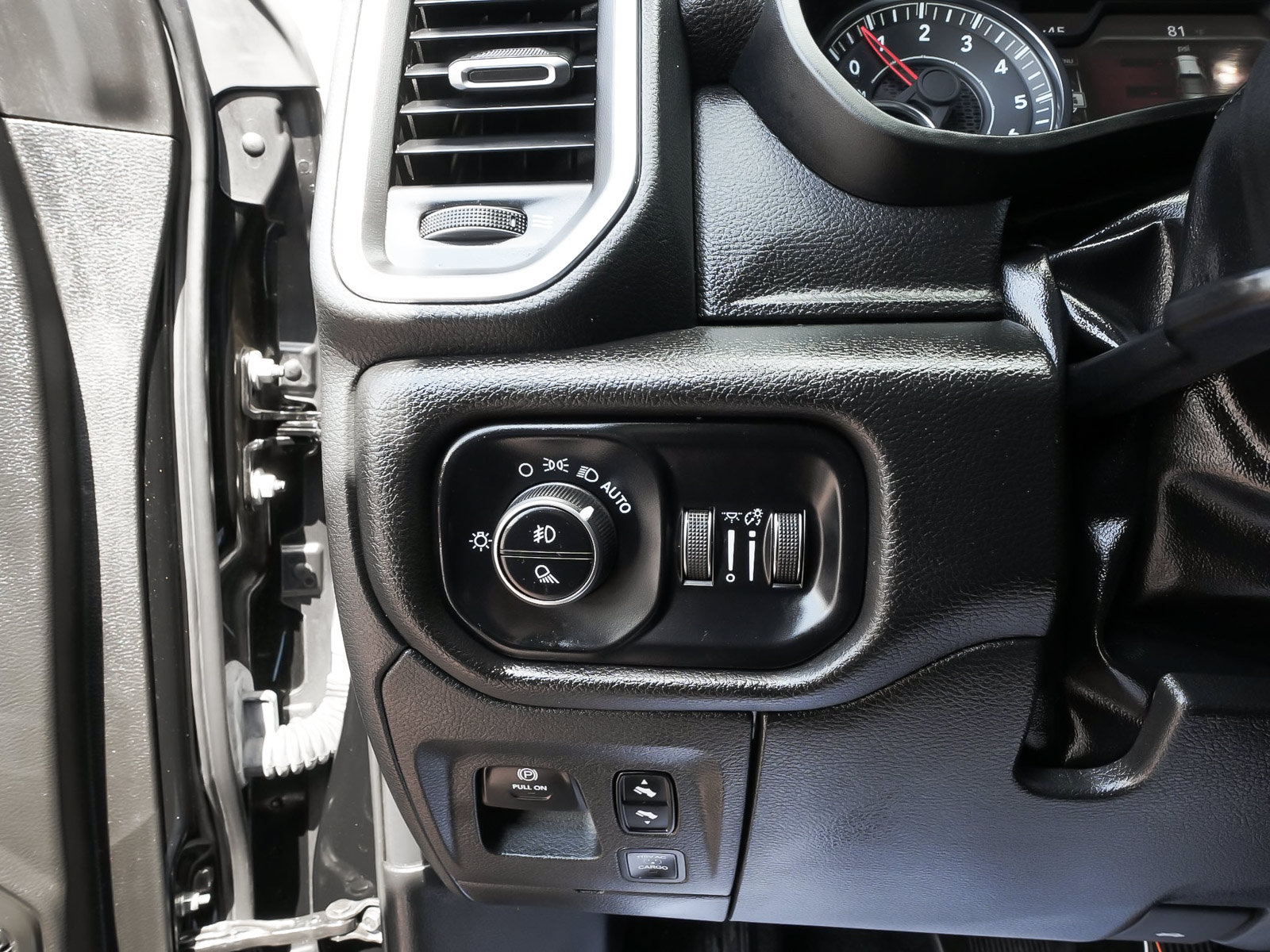 Used 2025 RAM 1500 Big Horn AWD/4WD image 18