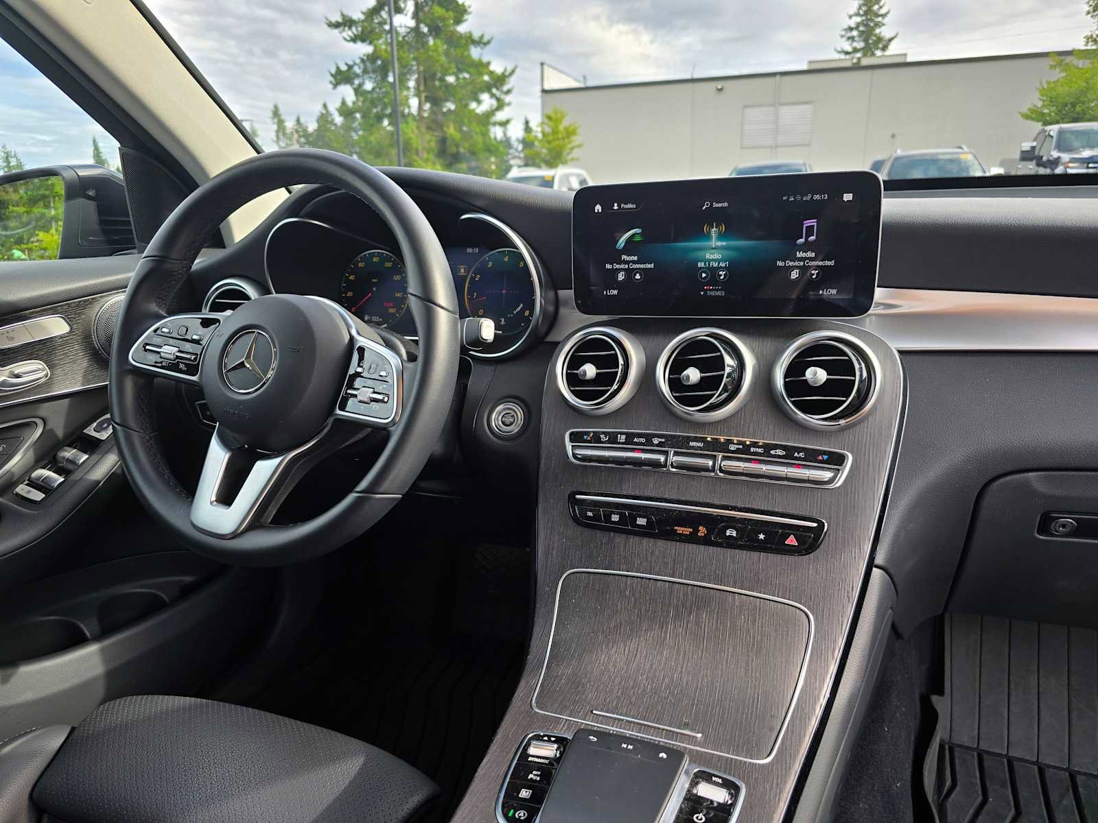Used 2022 Mercedes-Benz GLC 300 4MATIC image 12