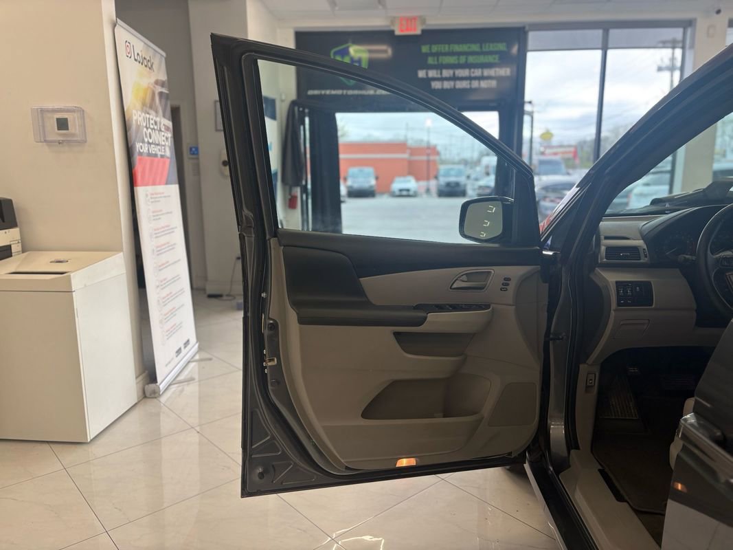 Used 2013 Honda Odyssey Touring image 41