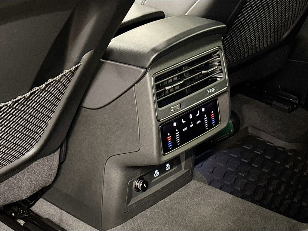 Certified 2025 Audi Q8 Premium Plus w/ Premium Plus Package image 17
