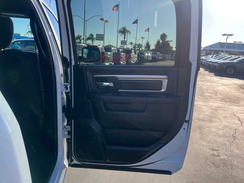 Used 2024 RAM 1500 Warlock RWD image 46