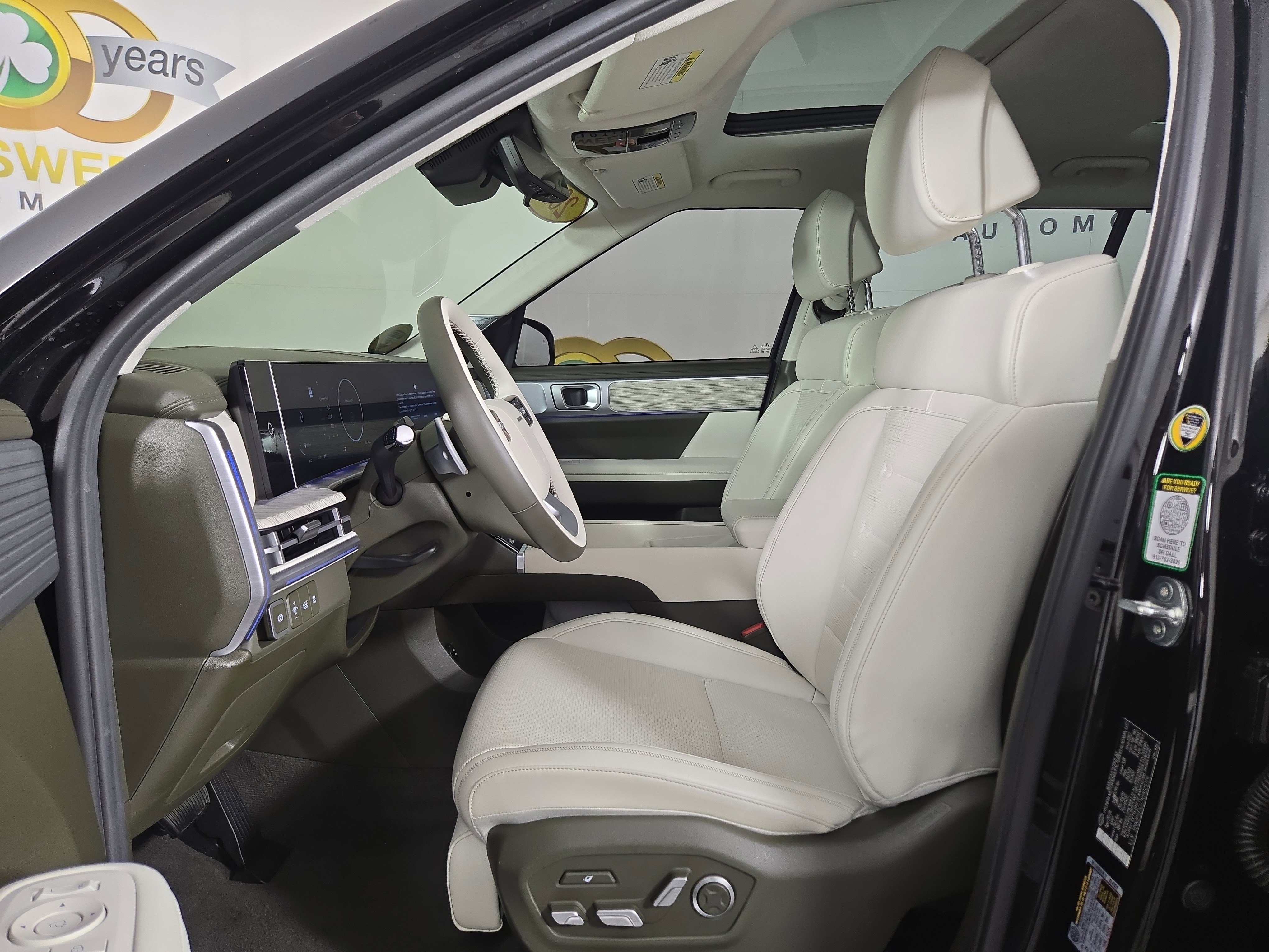 Used 2024 Hyundai Santa Fe Calligraphy image 11