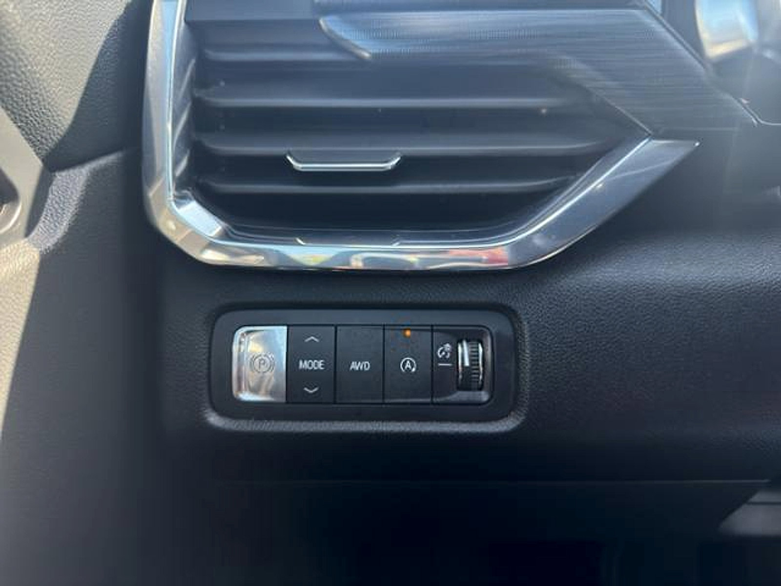 Used 2025 GMC Acadia Elevation AWD/4WD image 27