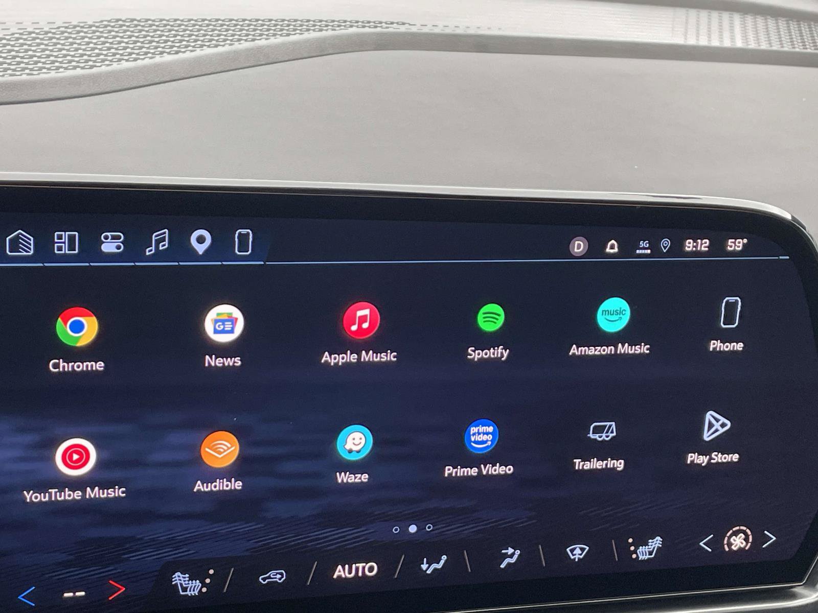 Certified 2026 Chevrolet Equinox EV RS FWD image 22