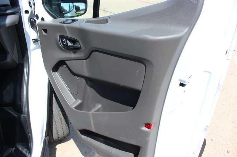 Used 2024 Ford Transit 250 148 Medium Roof RWD image 18
