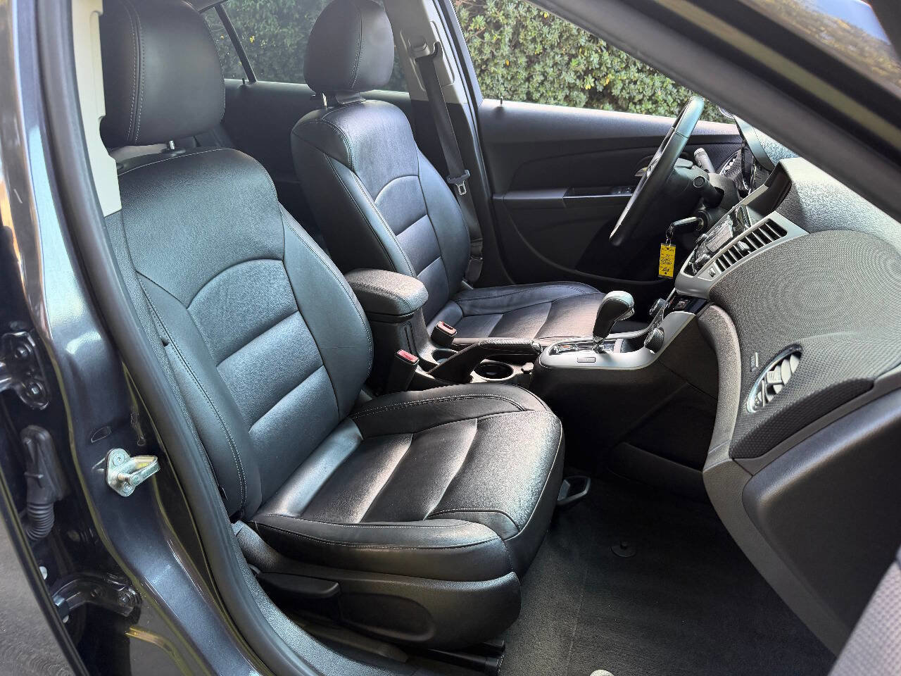 Used 2014 Chevrolet Cruze Diesel w/ Enhanced Safety Package FWD image 27