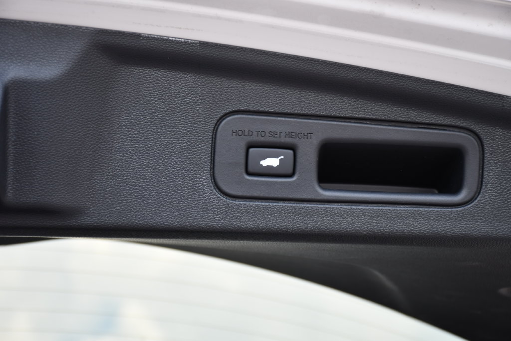 Certified 2026 Acura MDX w/ Technology Package FWD image 29