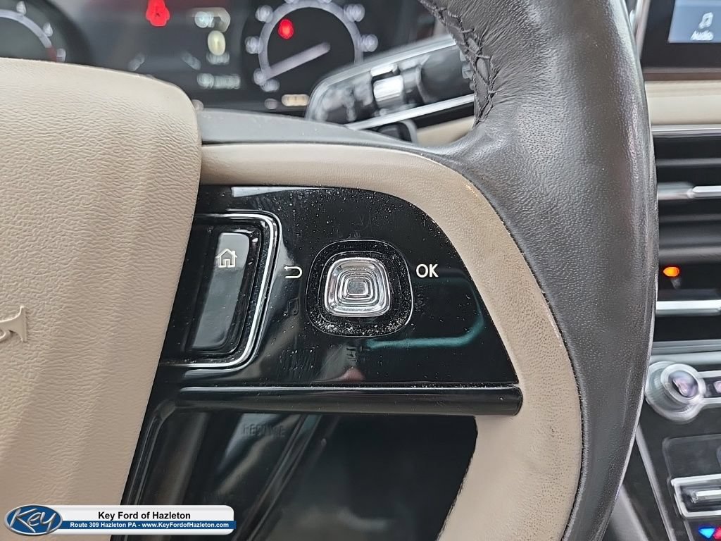 Used 2021 Lincoln Corsair AWD w/ Premium Package image 28