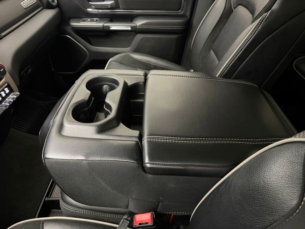 Used 2022 RAM 1500 Laramie AWD/4WD image 28