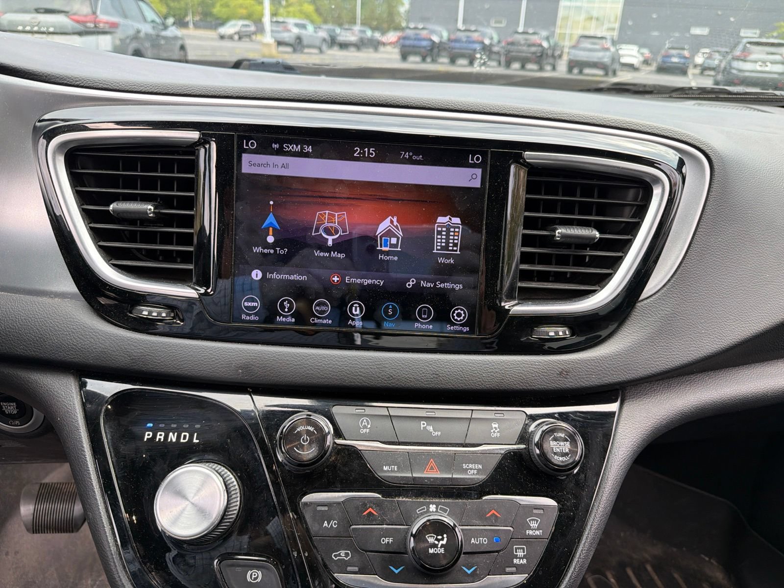 Used 2018 Chrysler Pacifica Touring Plus w/ S Appearance Package FWD image 14