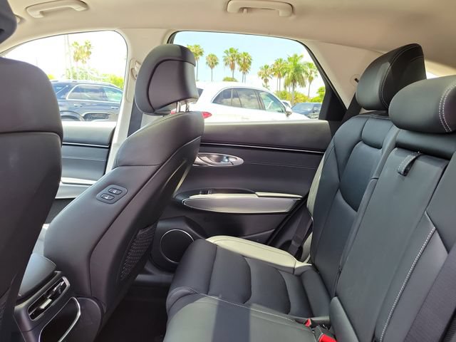 Used 2024 Genesis GV70 2.5T w/ Select Package AWD/4WD image 14