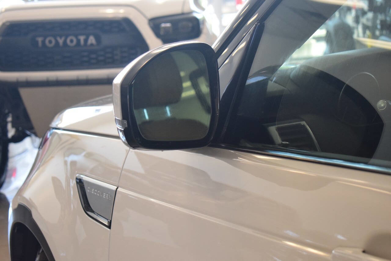 Used 2017 Land Rover Discovery HSE AWD/4WD image 36
