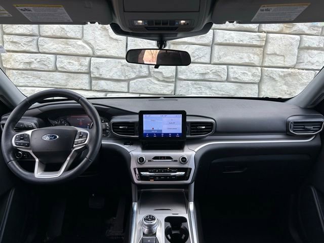 Used 2023 Ford Explorer XLT w/ Equipment Group 202A image 10