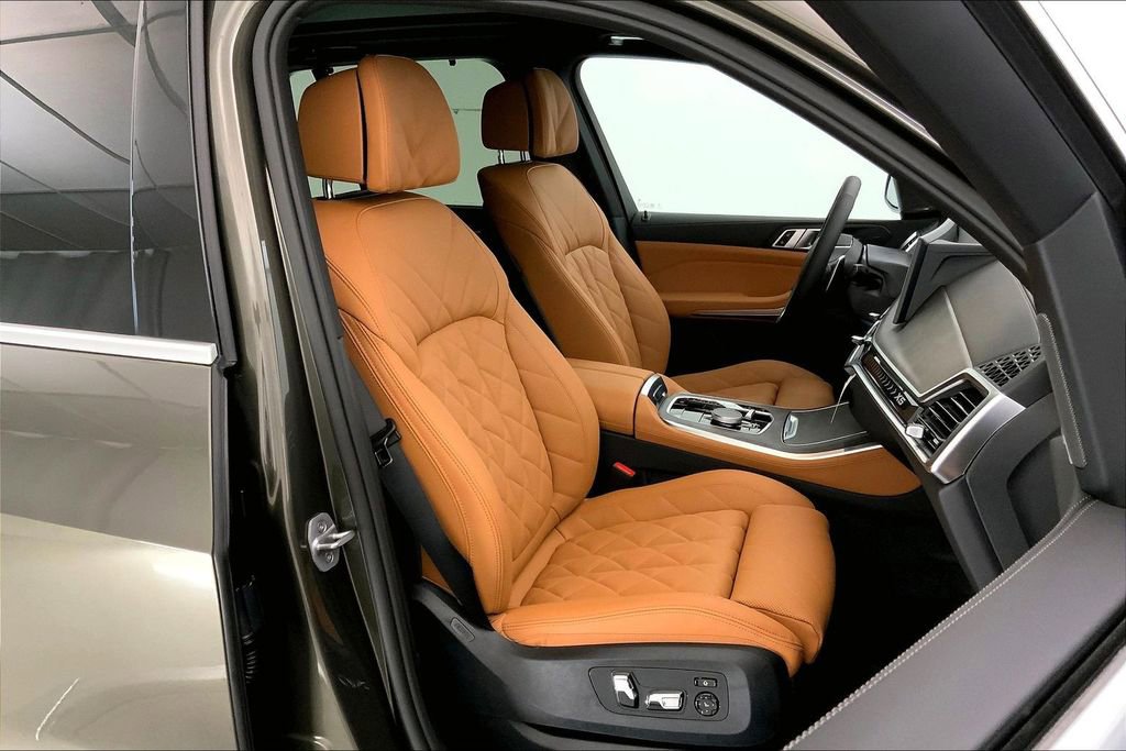 New 2026 BMW X5 xDrive40i w/ Climate Comfort Package image 7