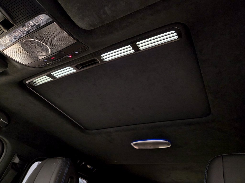 Used 2025 Mercedes-Benz G 580 w/ EQ Technology image 17