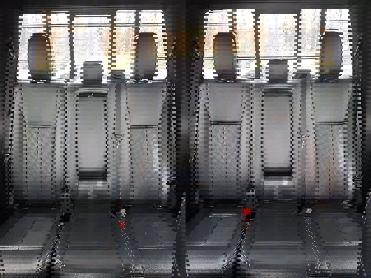 Used 2022 Ford F250 Lariat w/ Black Appearance Package image 13