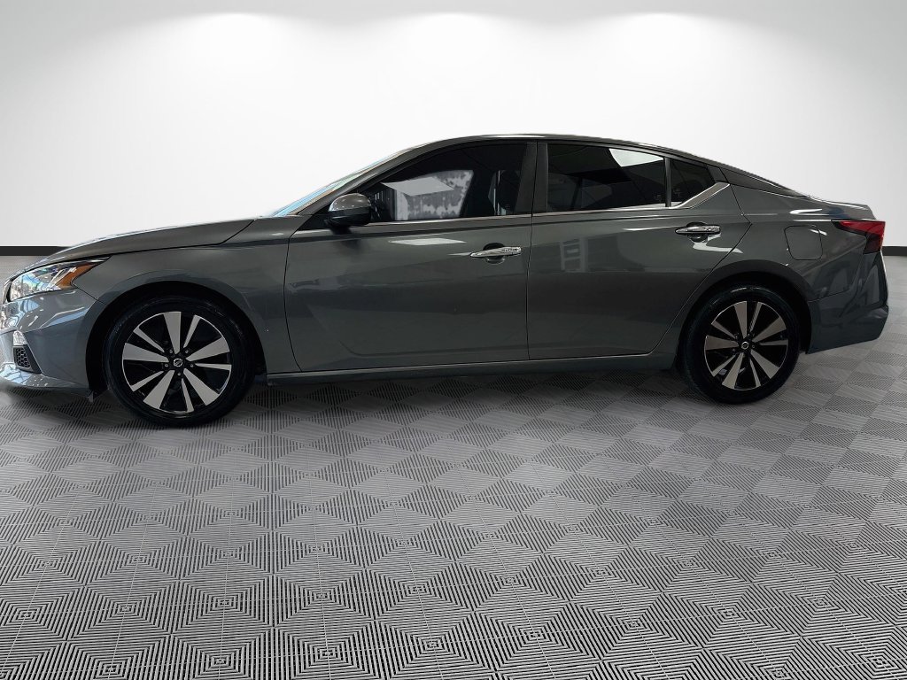 Used 2022 Nissan Altima 2.5 SV FWD image 6