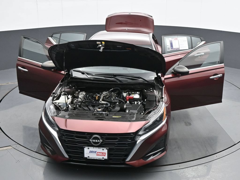 Used 2024 Nissan Altima 2.5 SV AWD/4WD image 34