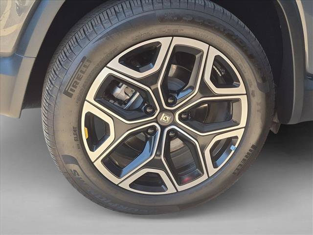 Used 2025 Rivian R1S Adventure Dual AWD/4WD image 25
