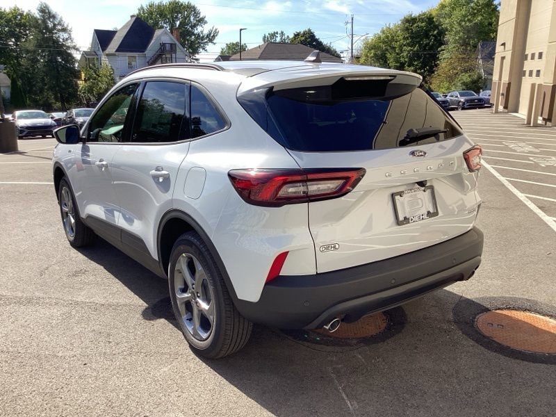 New 2026 Ford Escape ST-Line Select w/ Tech Pack #1 AWD/4WD image 5
