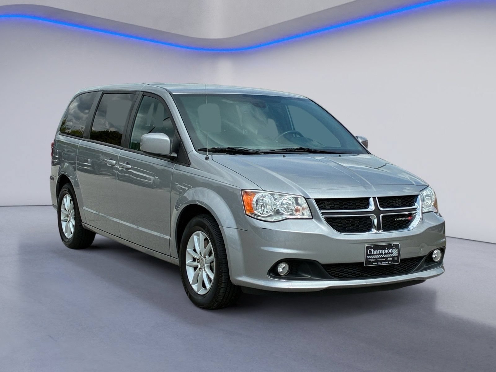 Used 2020 Dodge Grand Caravan SE FWD image 5