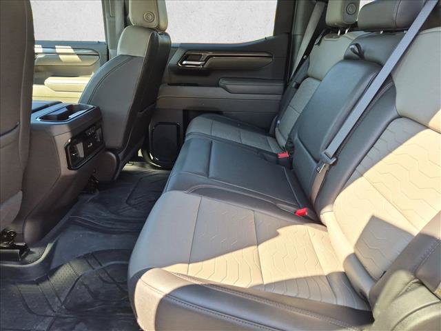 Used 2024 Chevrolet Silverado 1500 ZR2 w/ Technology Package AWD/4WD image 18