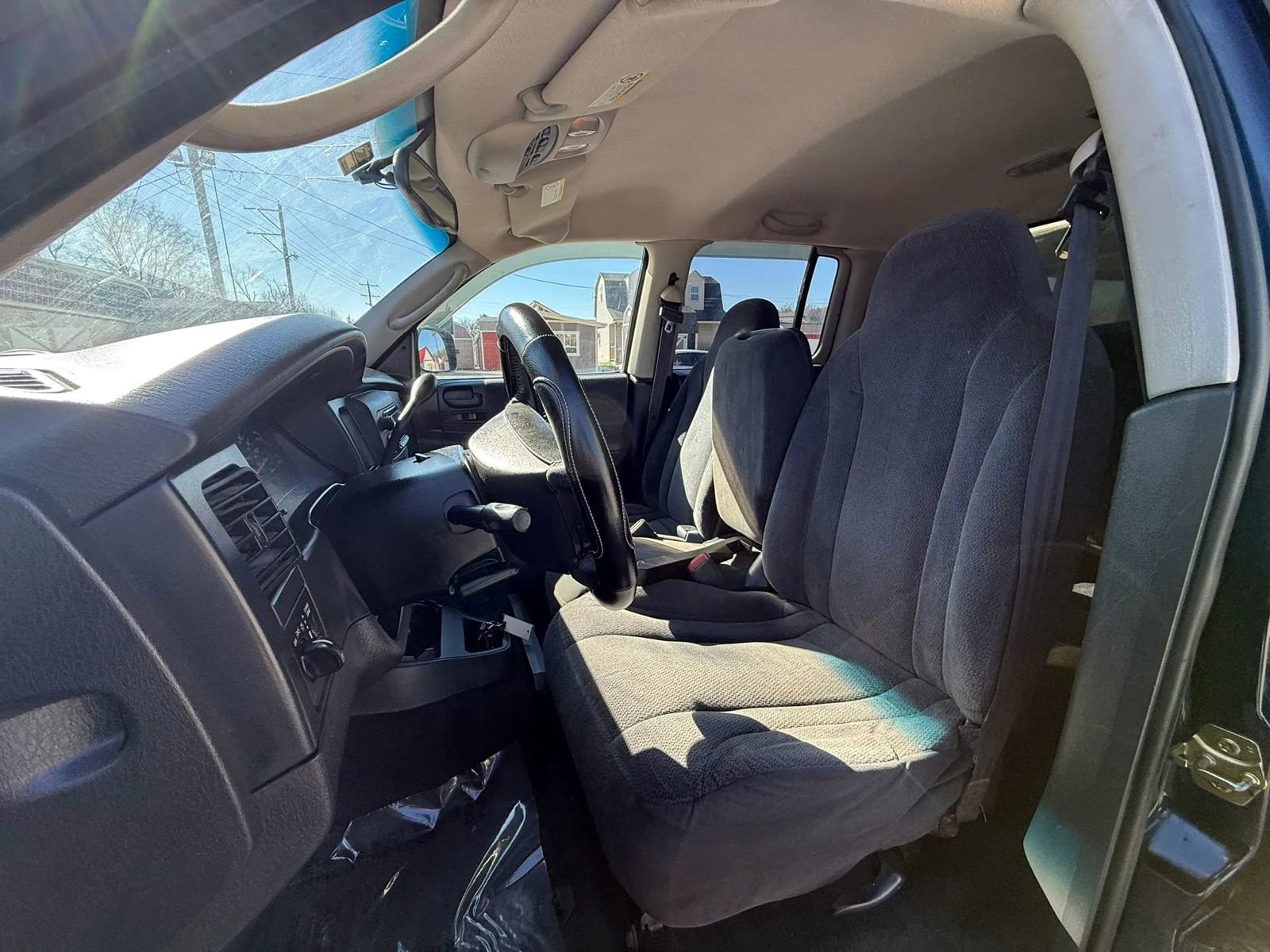 Used 2004 Dodge Dakota SLT w/ Deluxe Convenience Group AWD/4WD image 10