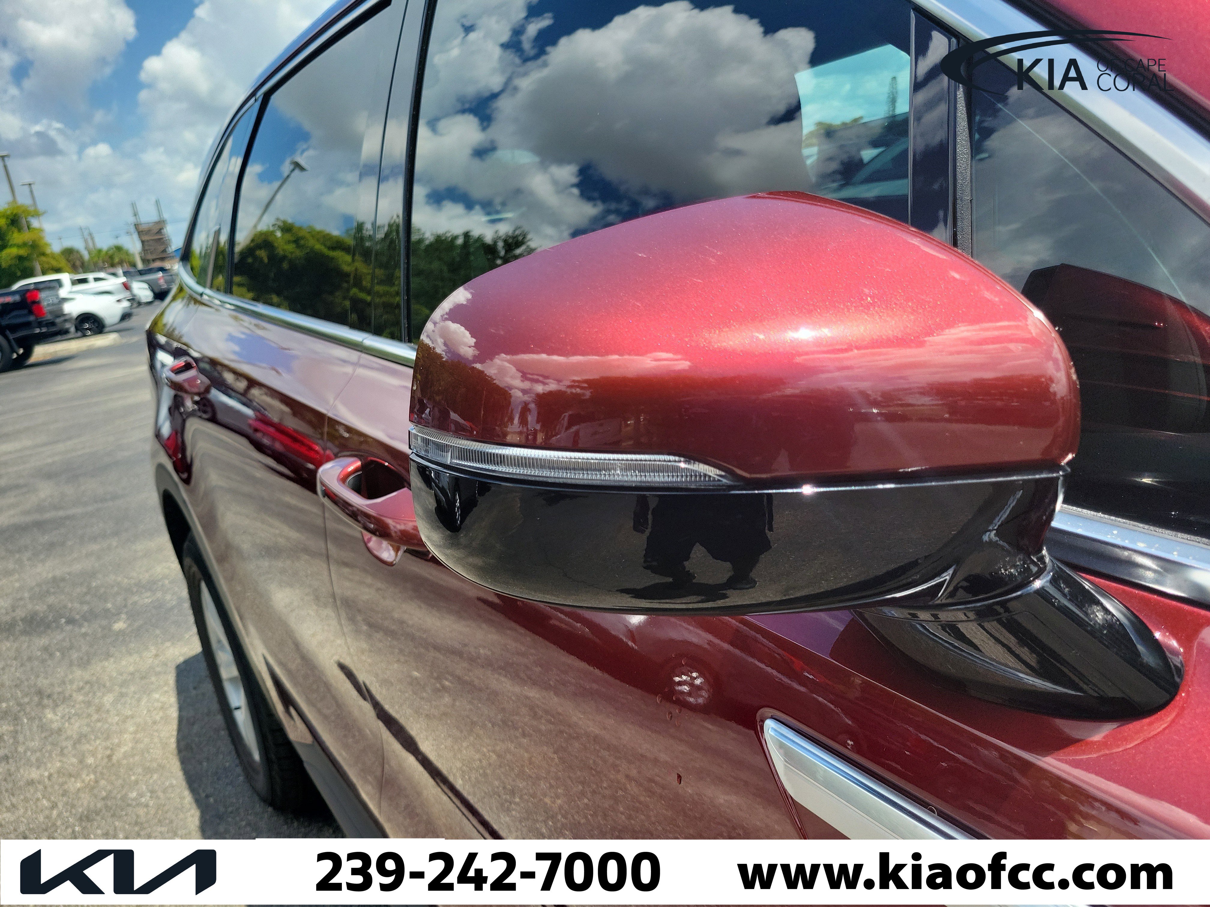 Certified 2025 Kia Sorento LX FWD image 8