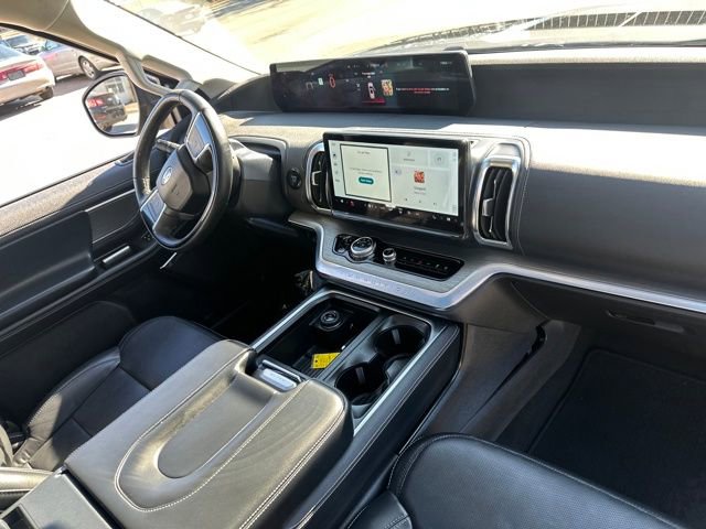 Certified 2025 Ford Expedition Platinum image 19