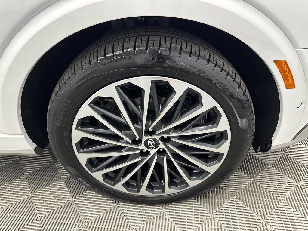 Used 2026 Hyundai Palisade Calligraphy FWD image 14