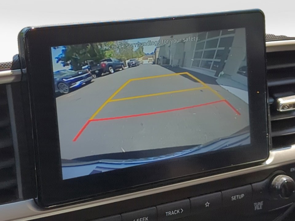 Used 2020 Hyundai Venue SEL FWD image 17