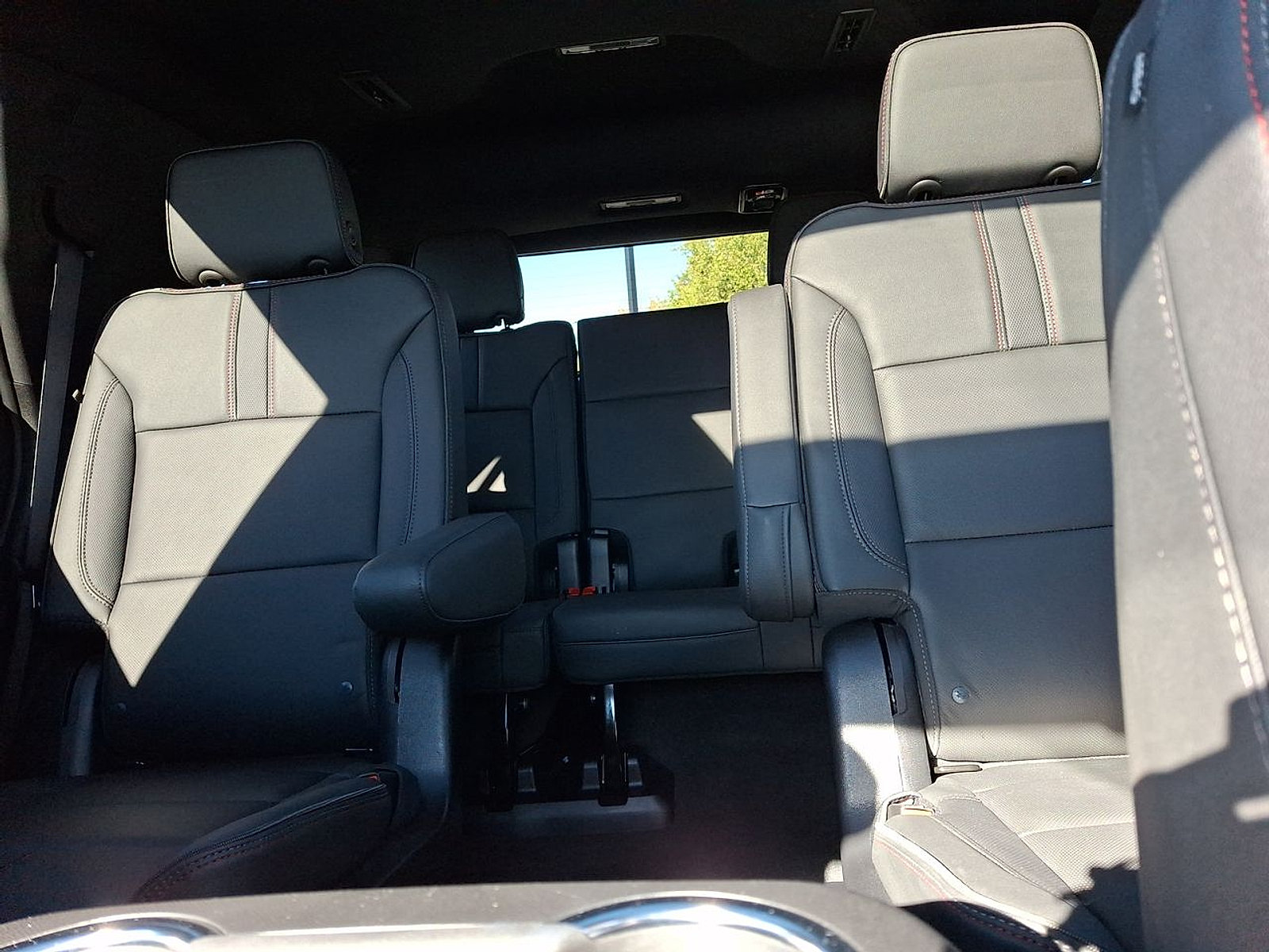 Certified 2025 Chevrolet Tahoe RST w/ Advanced Technology Package AWD/4WD image 13