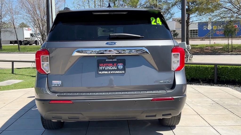 Used 2024 Ford Explorer XLT image 18