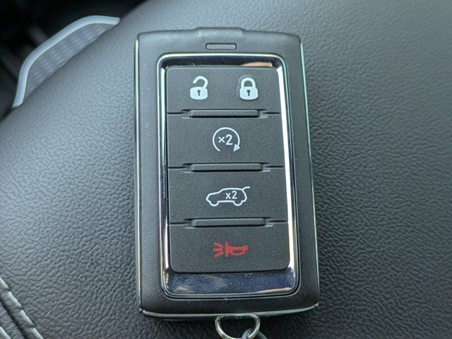 New 2025 Jeep Grand Cherokee Limited w/ Black Appearance Package image 26