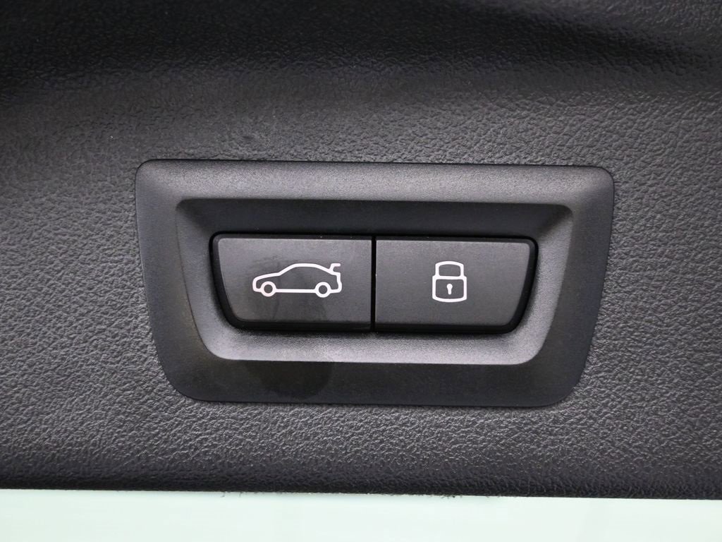 Used 2023 BMW X7 xDrive40i image 17