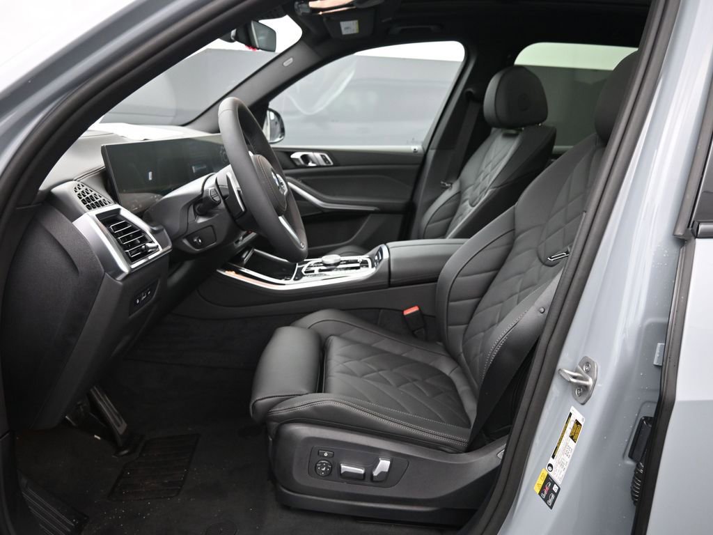 New 2026 BMW X5 xDrive50e AWD/4WD image 12