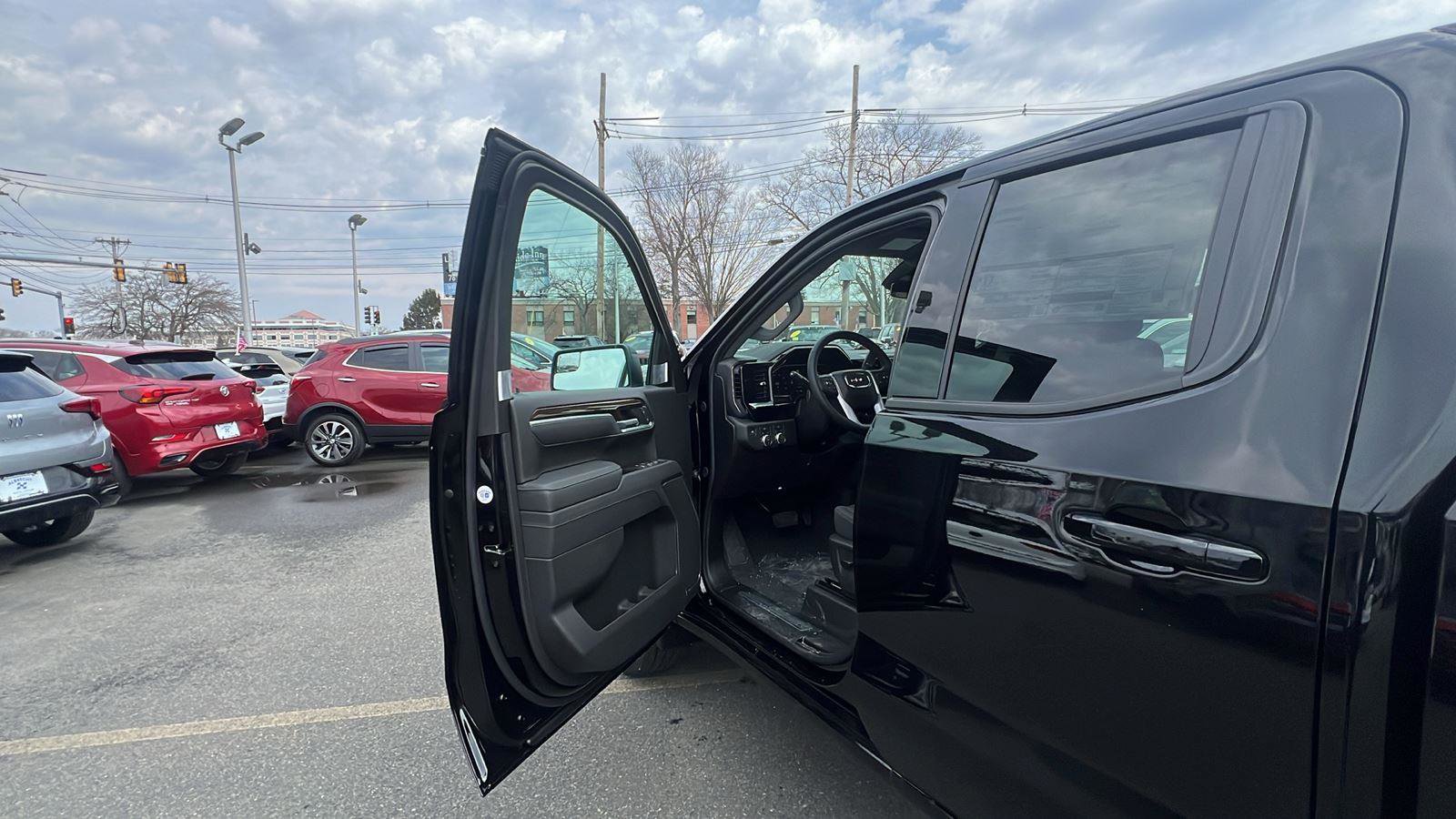 New 2026 GMC Sierra 1500 Elevation image 23