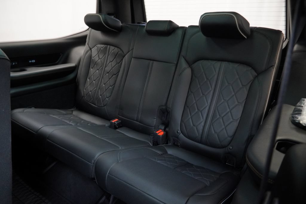 Used 2022 Jeep Grand Wagoneer Series III w/ Rear Seat Video Group 1 AWD/4WD image 13