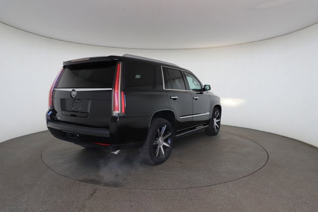 Used 2015 Cadillac Escalade Premium image 18