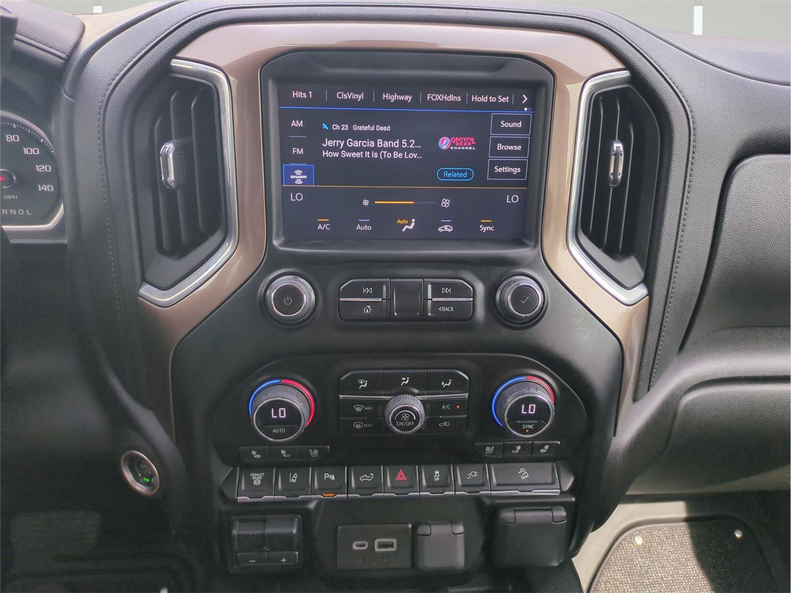 Used 2023 Chevrolet Silverado 2500 High Country w/ Safety Package II AWD/4WD image 21