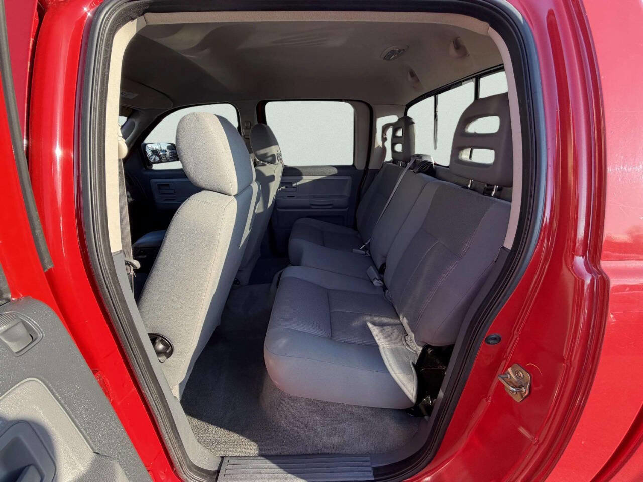 Used 2005 Dodge Dakota SLT image 18