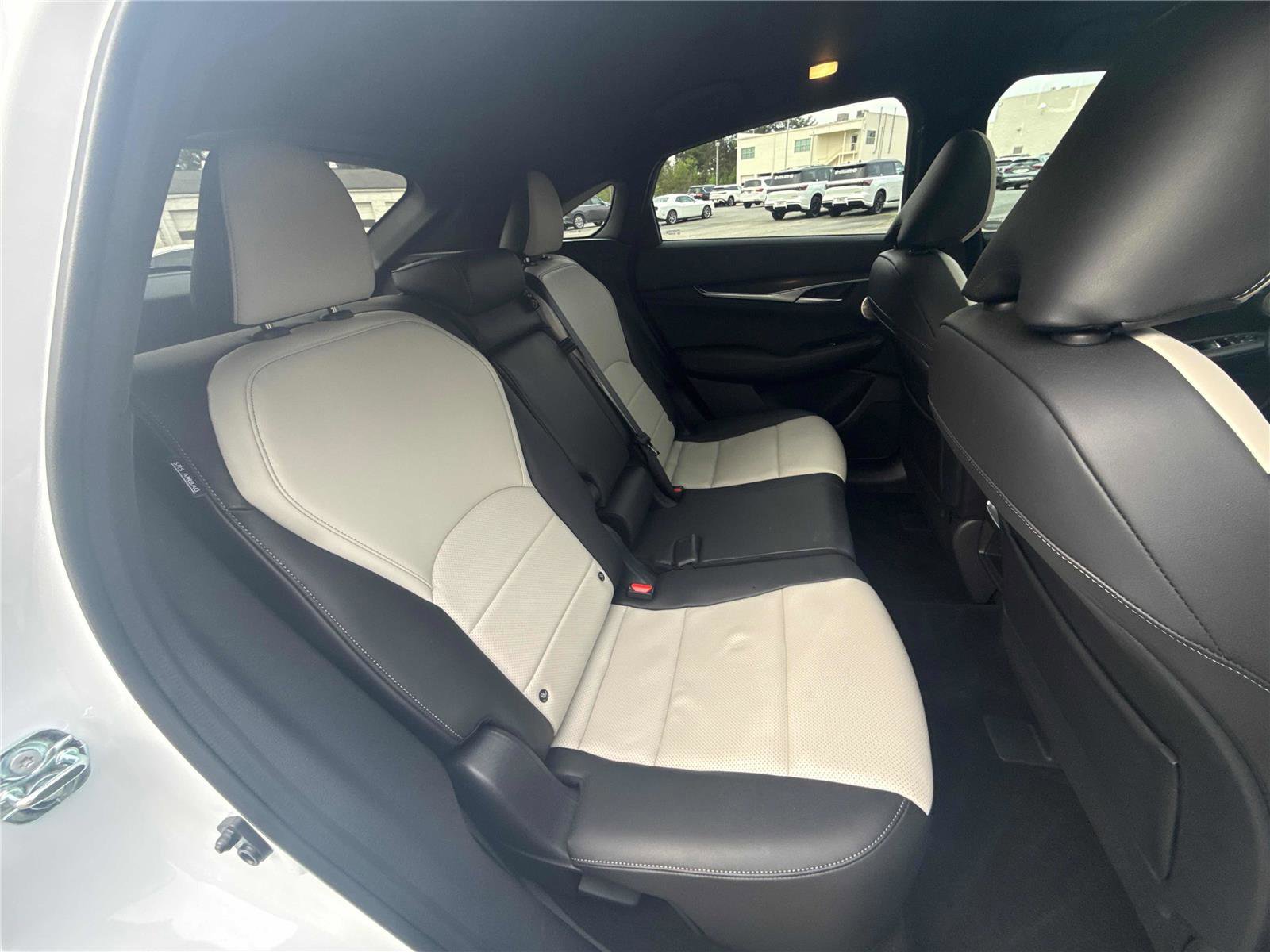 Certified 2025 INFINITI QX55 Essential image 28