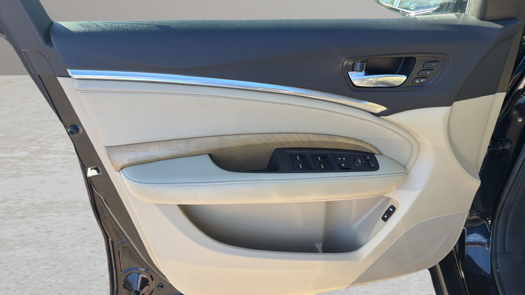 Used 2020 Acura MDX w/ Technology Package AWD/4WD image 10