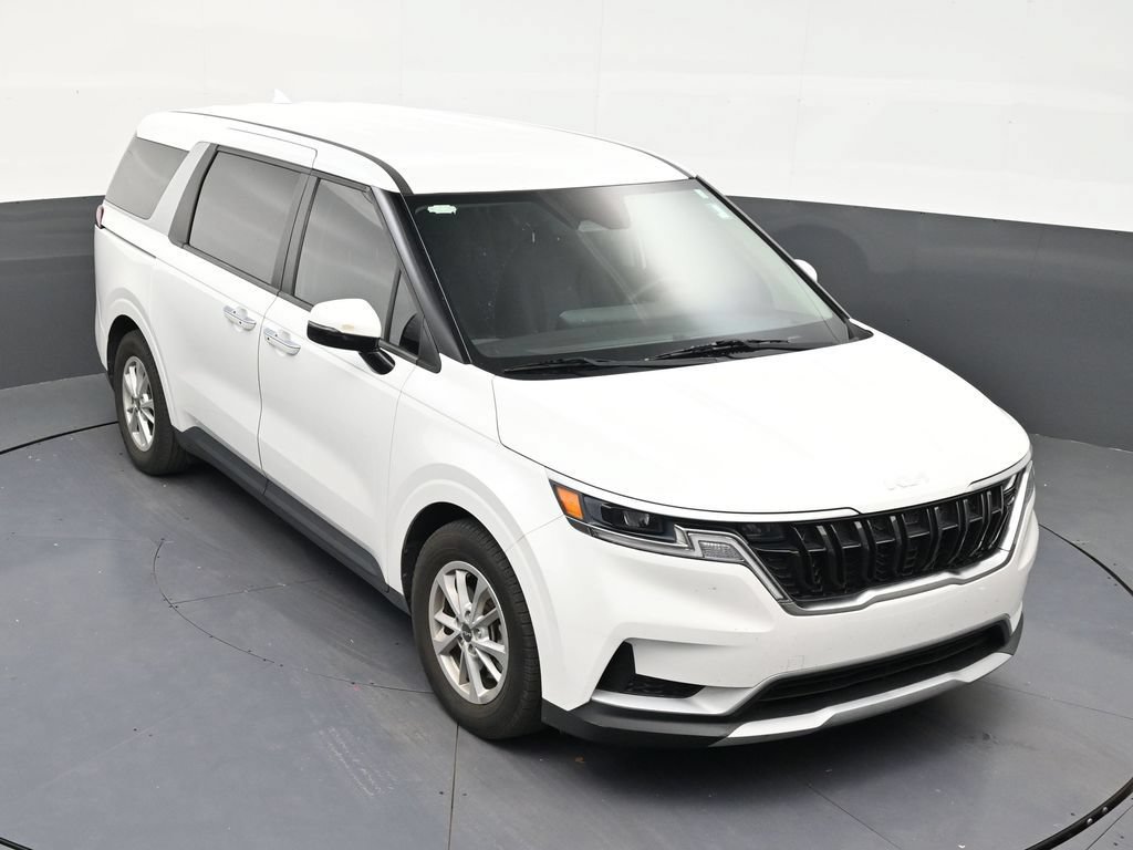 Used 2024 Kia Carnival LX FWD image 18