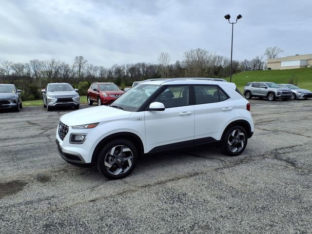 Used 2025 Hyundai Venue SEL image 28