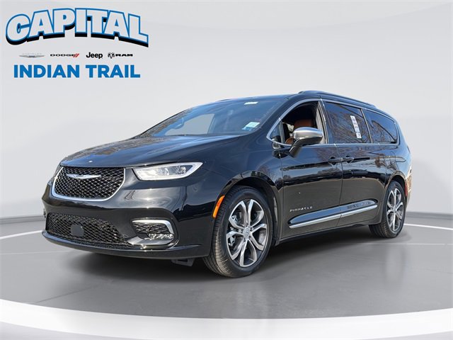 New 2026 Chrysler Pacifica Pinnacle image 1