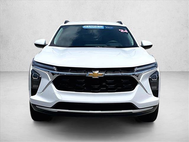 Used 2024 Chevrolet Trax LT w/ Driver Confidence Package FWD image 3