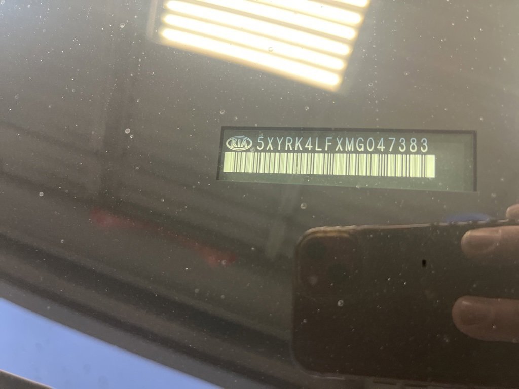 Used 2021 Kia Sorento SX image 4