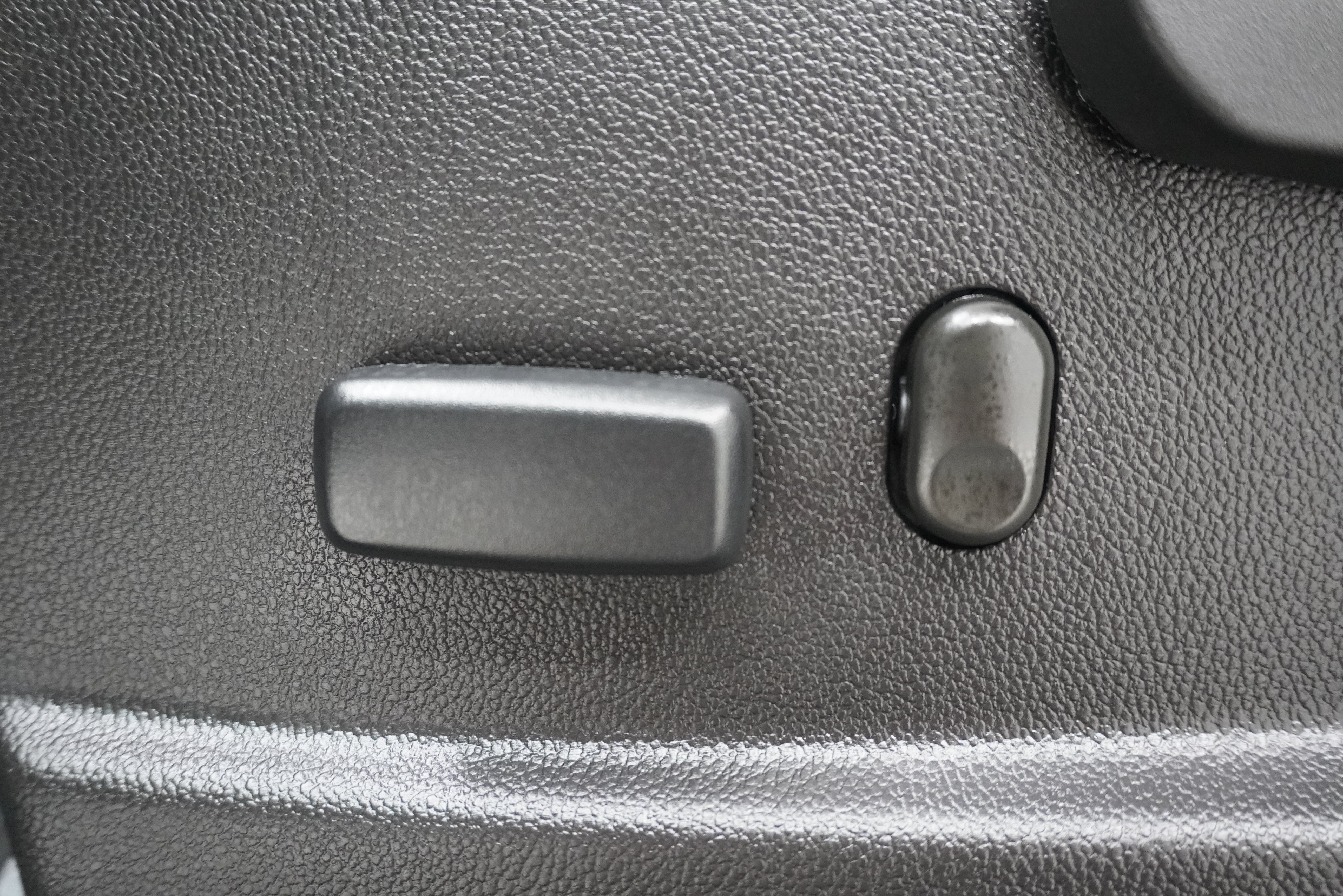 Used 2019 Chevrolet Colorado Z71 AWD/4WD image 15